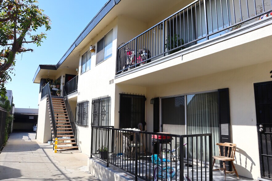 413 N Market St, Inglewood, CA à vendre - Photo de l’immeuble – Image 3 sur 13