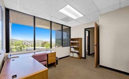11415 W Bernardo Ct, San Diego, CA à vendre - Photo intérieure – Image 3 sur 8