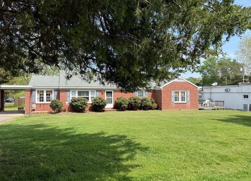 5422 Mary Ball Rd, Lancaster, VA à vendre - Photo de l’immeuble – Image 2 sur 4