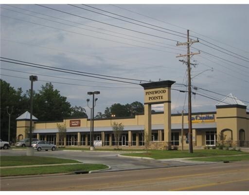 St Charles, Pineville, LA à louer Photo principale– Image 1 sur 3