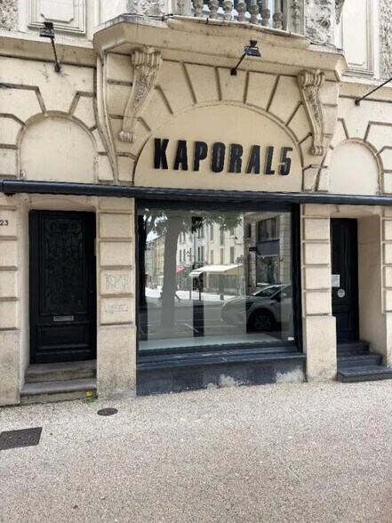 Local commercial dans Verdun à louer - Photo de l’immeuble – Image 1 sur 7