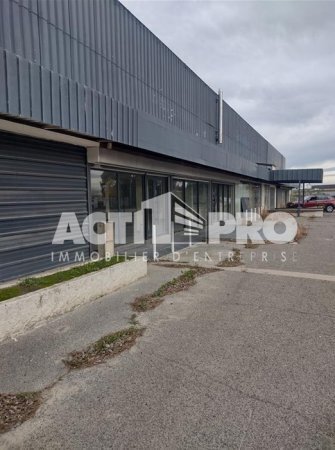 Local d'activités dans Perpignan à vendre - Photo de l’immeuble – Image 2 sur 4