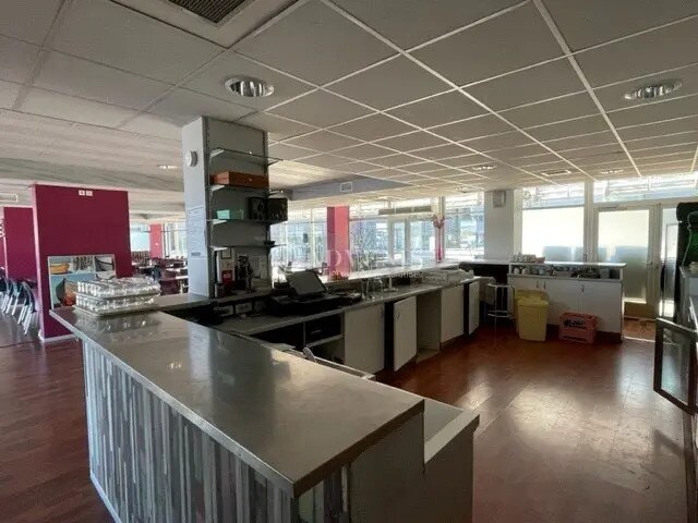 Local commercial dans Mérignac à louer - Photo de l’immeuble – Image 3 sur 12