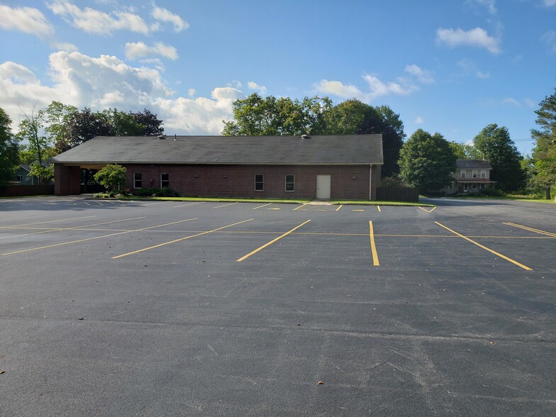 11650 Big Tree Rd, East Aurora, NY à louer - Photo de l’immeuble – Image 2 sur 11