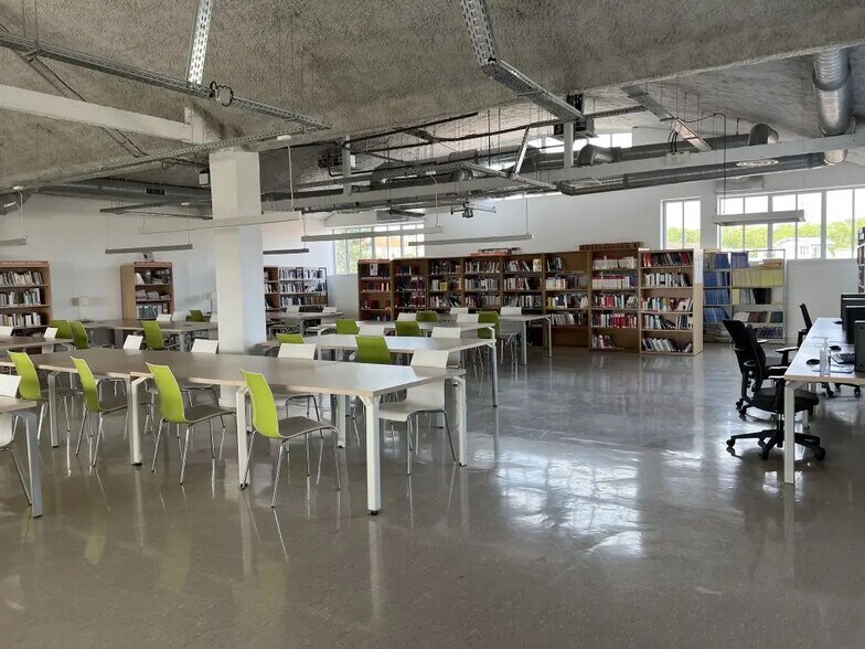 35-37 Rue Gabriel Péri, Issy-les-Moulineaux à louer - Photo de l’immeuble – Image 1 sur 11