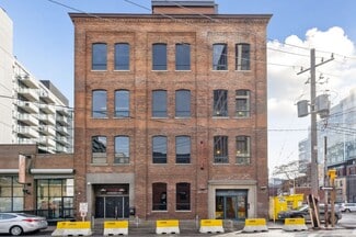 Plus de détails pour 473 Adelaide St W, Toronto, ON - Bureau à louer