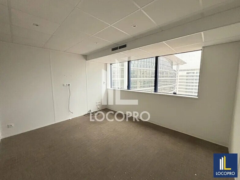 455 Promenade Des Anglais, Nice à louer - Photo de l’immeuble – Image 2 sur 8