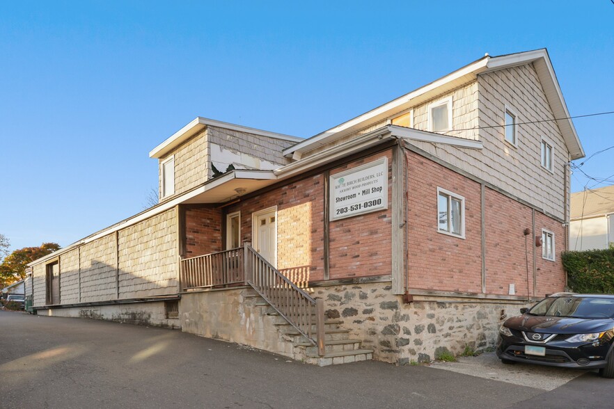 18 Beech St, Greenwich, CT à vendre - Photo de l’immeuble – Image 1 sur 6