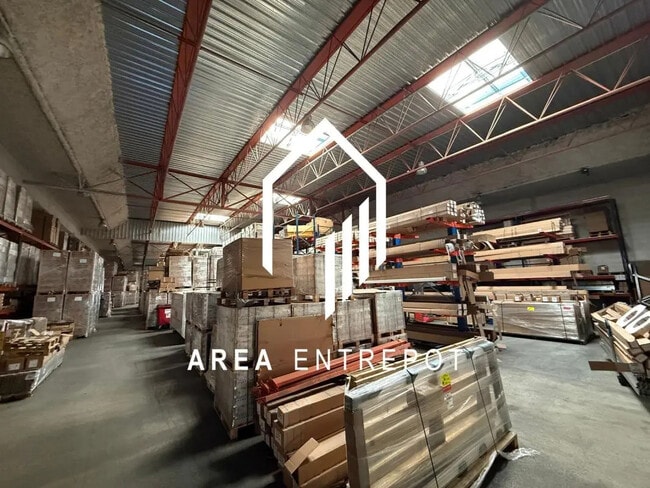 Plus de détails pour Local d'activités à louer