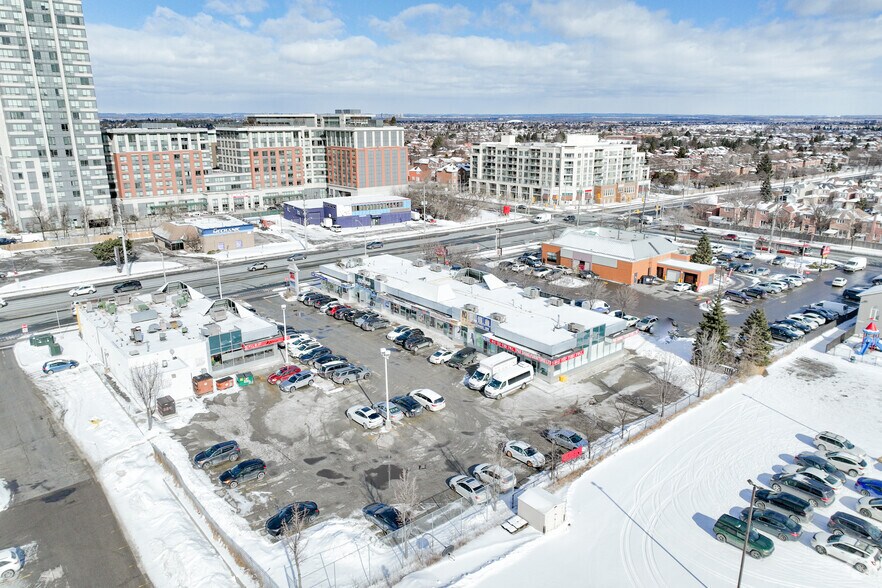4779 Steeles Ave E, Toronto, ON à vendre - Photo de l’immeuble – Image 2 sur 3