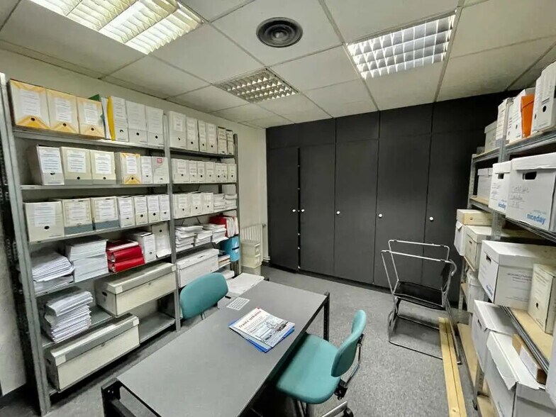 Bureau dans Rouen à louer - Photo de l’immeuble – Image 2 sur 11