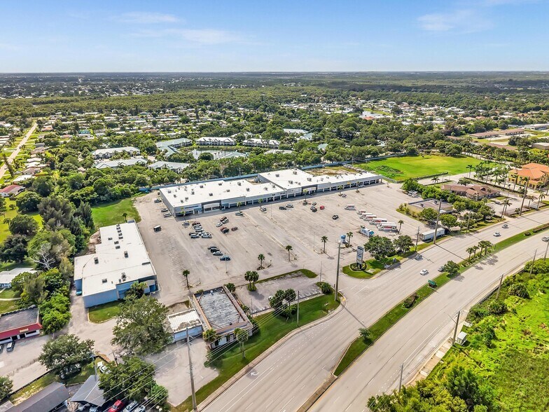 7121-7177 S US Highway 1, Port Saint Lucie, FL à louer - Photo de l’immeuble – Image 1 sur 45