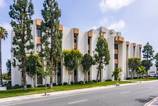 Plus de détails pour 5451 La Palma Ave, La Palma, CA - Bureau/Médical à louer