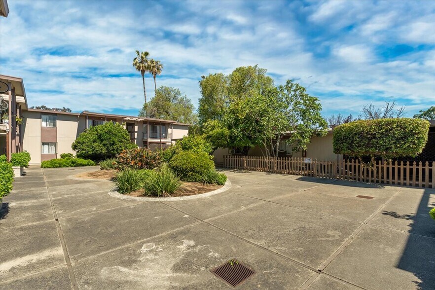 423-445 N 26th St, San Jose, CA à vendre - Photo de l’immeuble – Image 3 sur 10