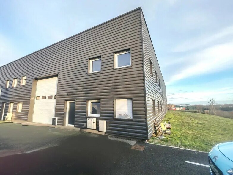 Local d'activités dans Reims à vendre - Photo de l’immeuble – Image 1 sur 6