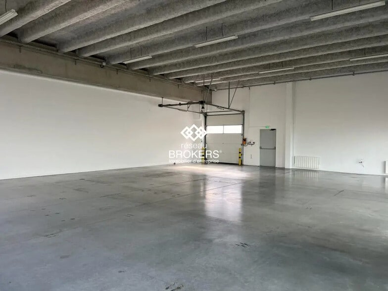 50 Rue Jean Zay, Saint-Priest à louer - Photo de l’immeuble – Image 1 sur 3