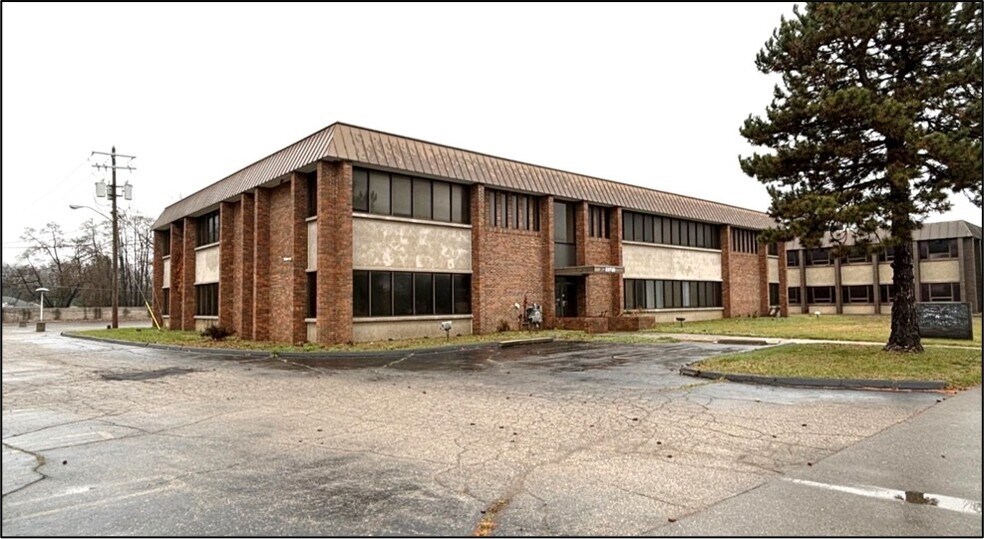 Office Building and Adjacent Home portefeuille de 2 biens à vendre sur LoopNet.fr - Photo de l’immeuble – Image 1 sur 6