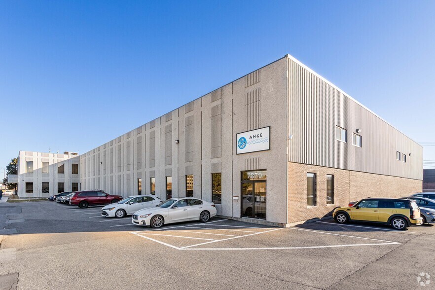 7850 Rte Transcanadienne, Montréal, QC à louer - Photo de l’immeuble – Image 2 sur 4