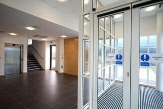Atkinson Way, Milton Keynes à louer Photo intérieure– Image 1 sur 5