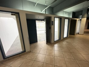 305 E 9th St, Los Angeles, CA à louer Photo intérieure– Image 1 sur 9