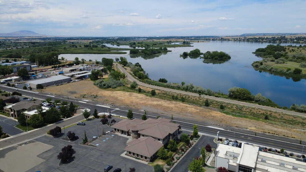 NKA Columbia Park Trail, Richland, WA à vendre - Photo de l’immeuble – Image 3 sur 6
