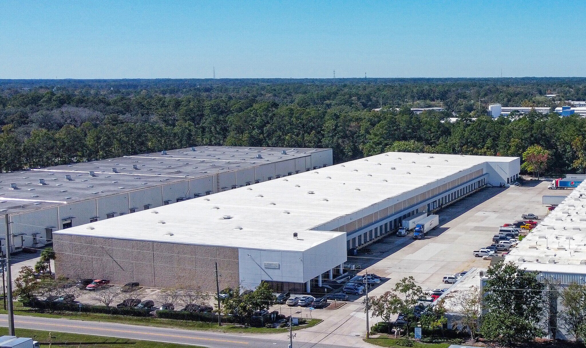 460 Ellis Rd N, Jacksonville, FL à louer Photo intérieure– Image 1 sur 2