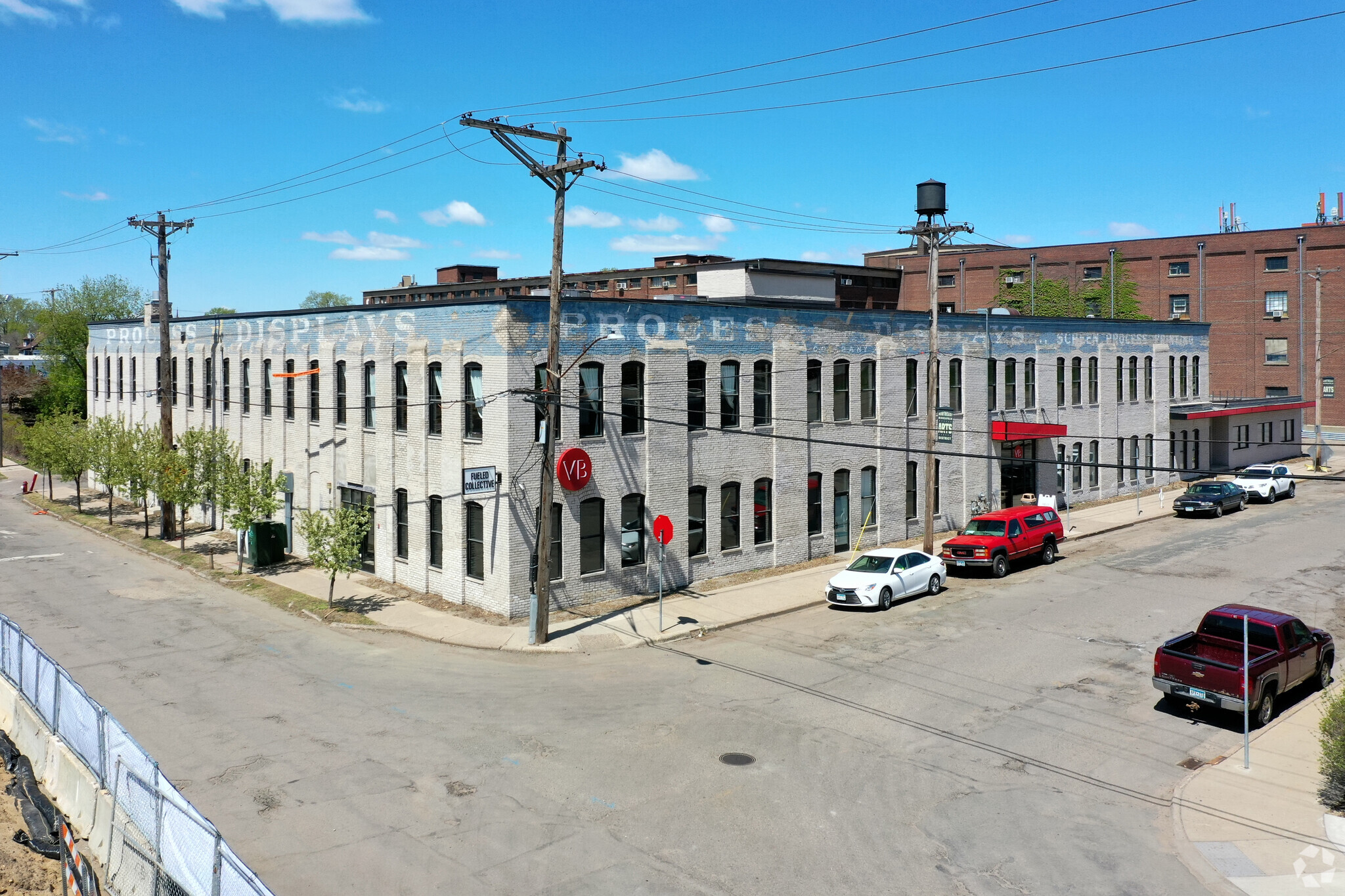 1400 NE Van Buren St, Minneapolis, MN à louer Photo principale– Image 1 sur 6