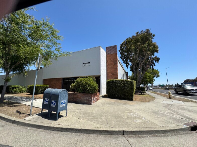 3941 E Bayshore Rd, Palo Alto, CA à louer - Photo de l’immeuble – Image 2 sur 3