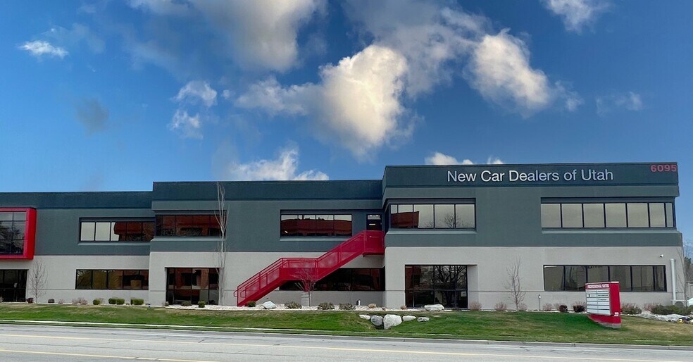 6095 S Fashion Blvd, Murray, UT à louer - Photo de l’immeuble – Image 2 sur 2