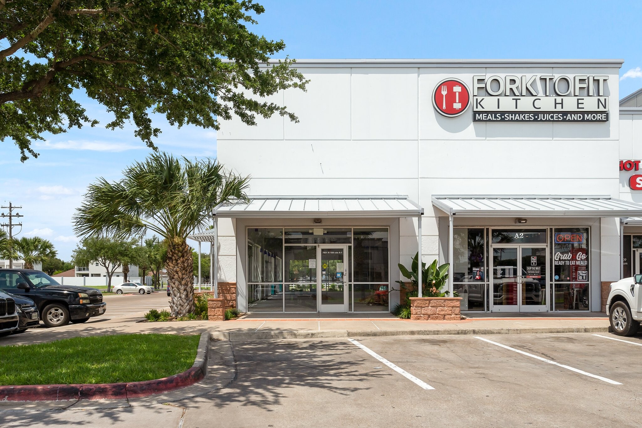 7001 N 10th St, McAllen, TX à louer Photo de l’immeuble– Image 1 sur 4