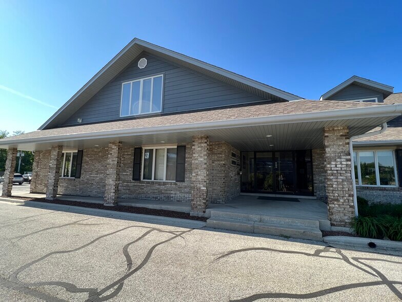 7512 S County Line Rd, Burr Ridge, IL à louer - Photo de l’immeuble – Image 2 sur 6