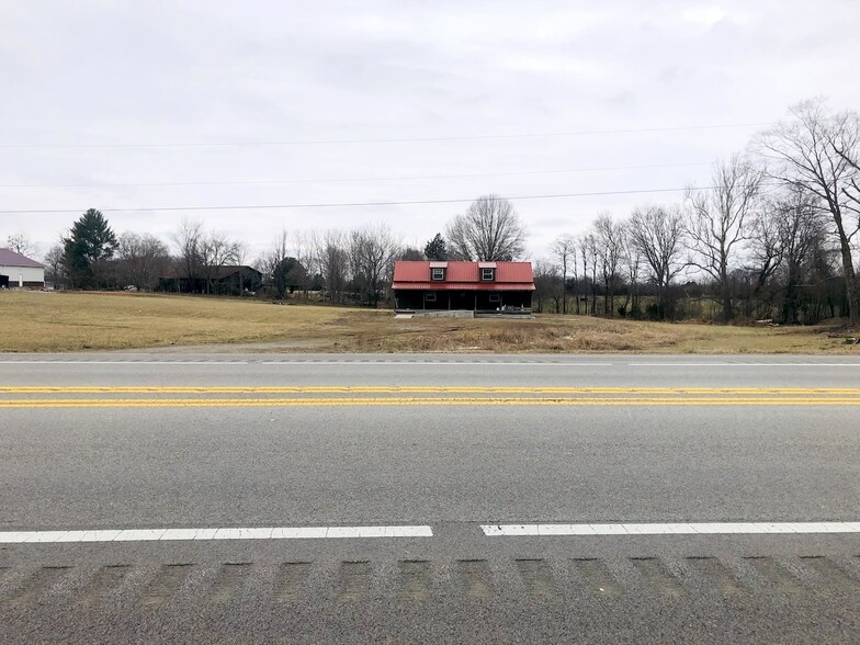 1703 US-127, Russell Springs, KY à vendre - Photo principale – Image 3 sur 31