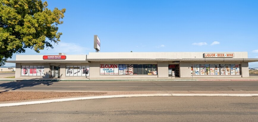 1198 E Main St, El Cajon, CA à louer - Photo de l’immeuble – Image 3 sur 12