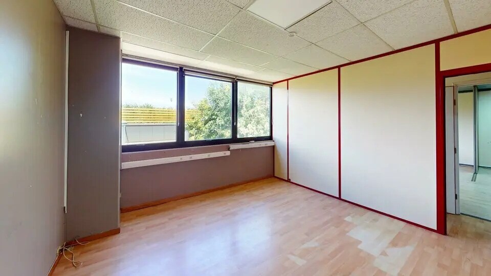 Bureau dans Villeneuve-Loubet à louer - Photo de l’immeuble – Image 3 sur 6