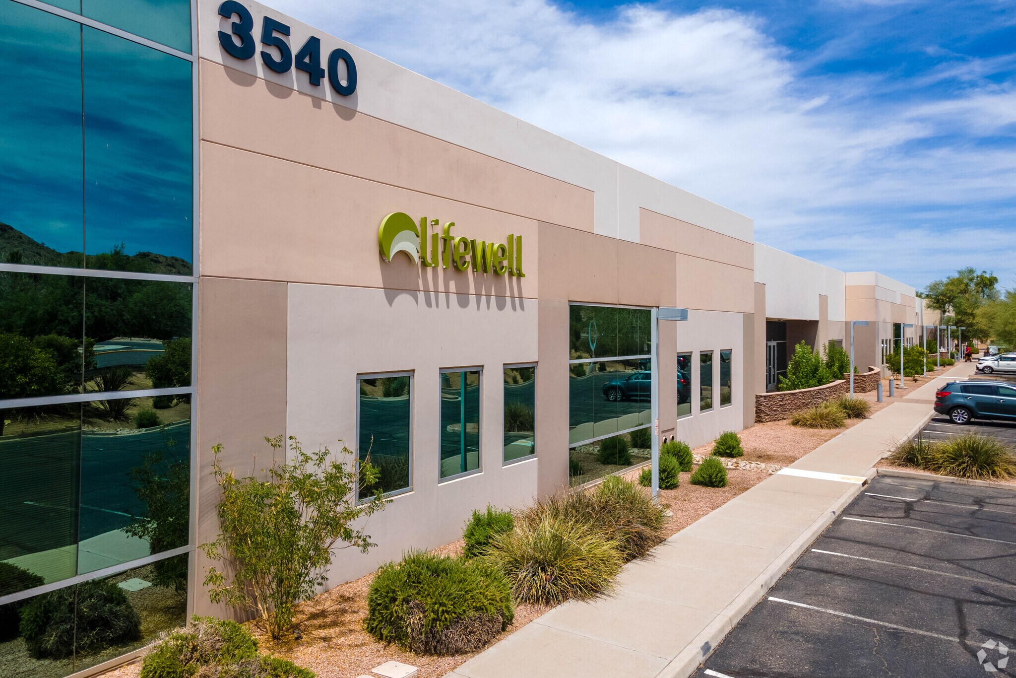 3540 E Baseline Rd, Phoenix, AZ à louer Photo principale– Image 1 sur 5
