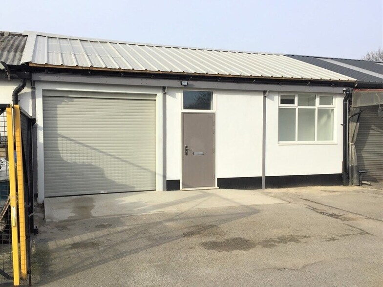 Transport Ave, Brentford à louer - Photo de l’immeuble – Image 1 sur 25