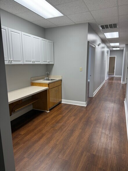 470-478 Mcqueen Smith Rd, Prattville, AL à louer - Photo intérieure – Image 3 sur 5