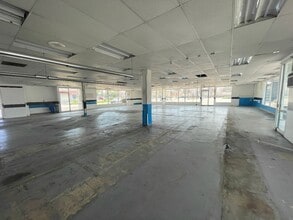 6161 Lincoln Ave, Buena Park, CA à louer Photo intérieure– Image 1 sur 6