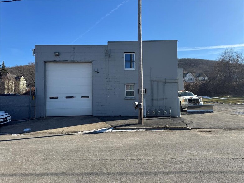 38 Hall St, Binghamton, NY à vendre - Photo de l’immeuble – Image 3 sur 10