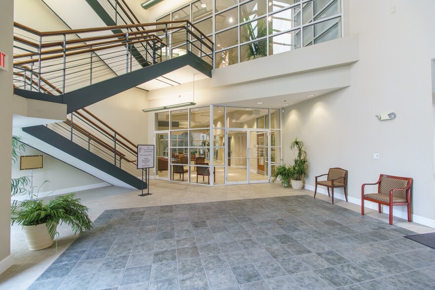 4502 Cortez Rd W, Bradenton, FL à vendre - Photo intérieure – Image 3 sur 16