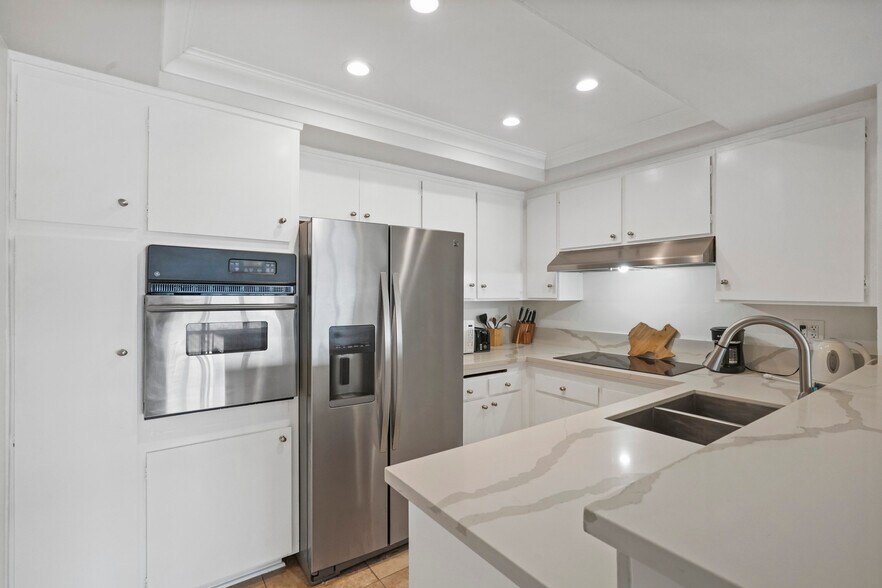 18103 Coastline Dr, Malibu, CA à vendre - Photo intérieure – Image 2 sur 27