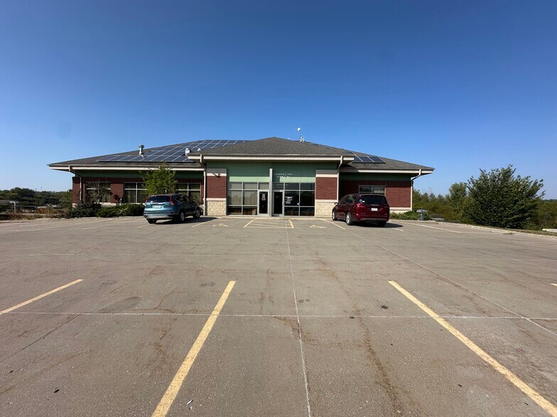 3030 Northgate Dr, Iowa City, IA à louer - Photo de l’immeuble – Image 2 sur 5