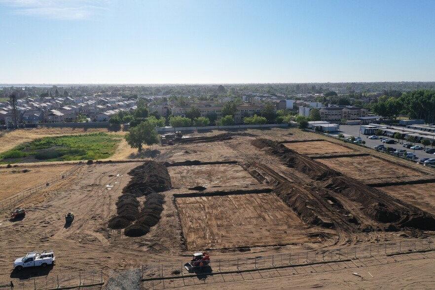 5350 Live Oak Ave, Oakley, CA à vendre - Photo de la construction – Image 3 sur 7