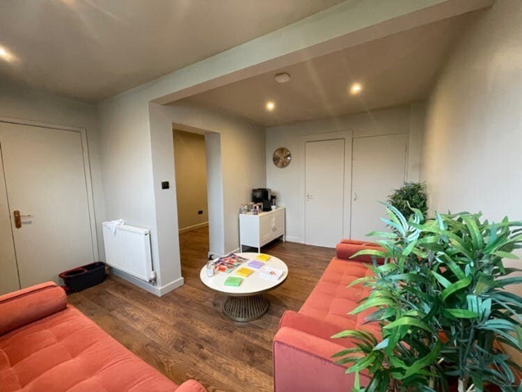 82 Chapel Ln, Wilmslow à vendre - Photo de l’immeuble – Image 3 sur 7