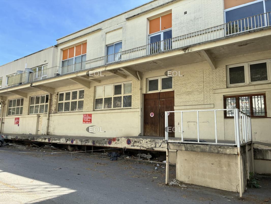 Industriel/Logistique dans Alfortville à vendre Photo de l’immeuble– Image 1 sur 7