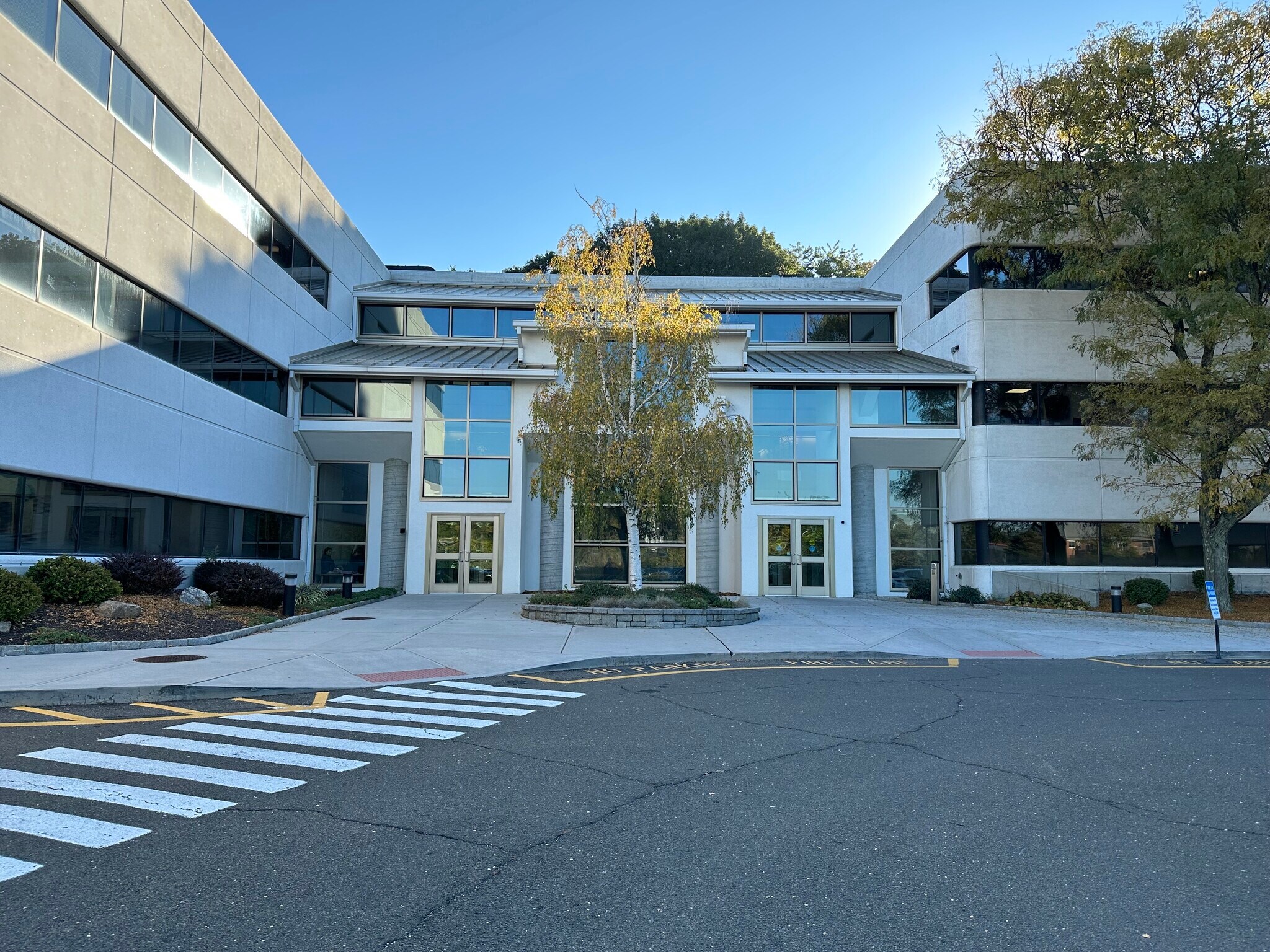148 East Ave, Norwalk, CT à louer Photo de l’immeuble– Image 1 sur 8
