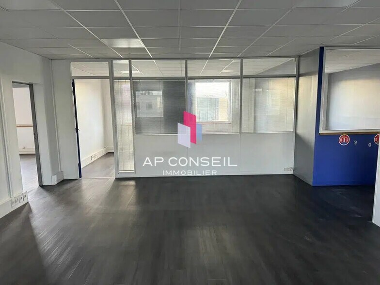 Industriel/Logistique dans La Verrière à louer - Photo intérieure – Image 3 sur 4