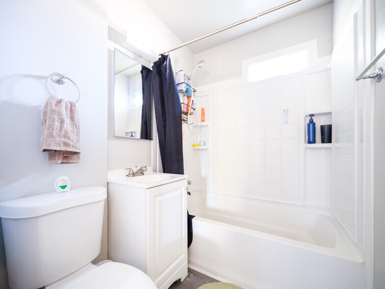 322 Williams St, Independence, OR à vendre - Photo de l’immeuble – Image 2 sur 13