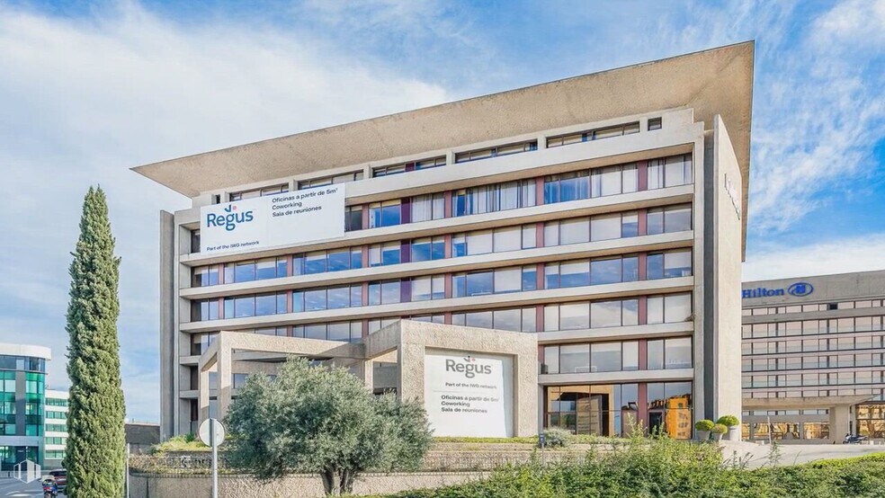 Avenida Hispanidad, 6, Madrid, Madrid à louer - Vidéo sur l’annonce professionnelle – Image 2 sur 18