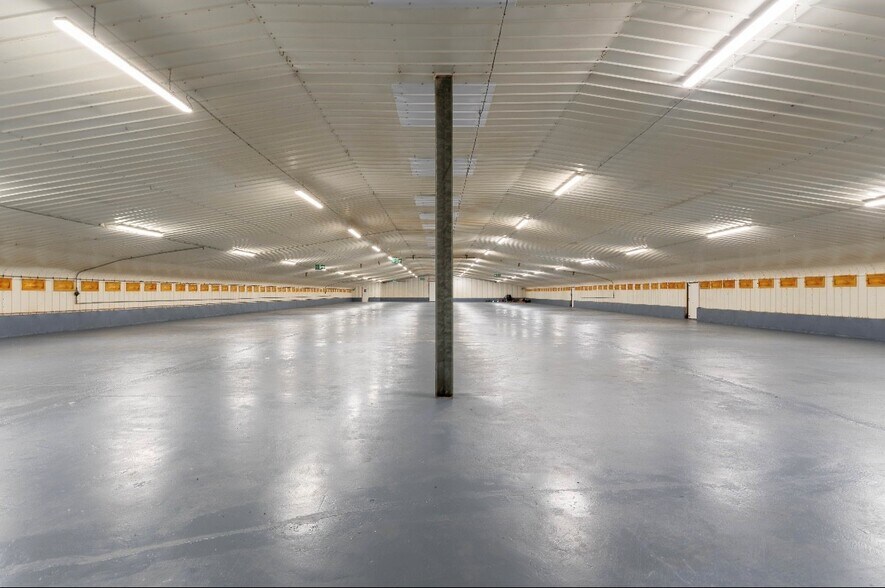 Broadbridge Ln, Smallfield à louer - Photo de l’immeuble – Image 3 sur 5